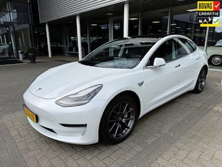 Tesla Model 3 Long Range AWD 75 kWh SOH 100% / AUTOPILOT / PANO