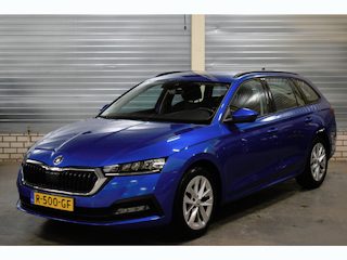 Skoda Octavia Combi 1.0 TSI Business Edition + Apple/Android Carplay|Navigatie|Verwarmd stuurwiel|Parkeersensoren V+A|Trekhaak|