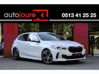 BMW 118i High Executive M-Edition | M-Pakket | Origineel NL | Panoramadak | Black Optic | Leder | Camera |