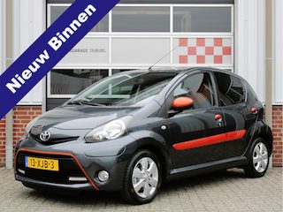 Toyota Aygo 1.0 VVT-i Dynamic Orange /AIRCO/Bluetooth/14'LM/LED/USB+AUX/CV/Elek. ramen/ISOFIX/Donker glas/NAP!