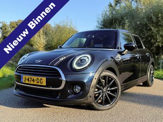 Mini Cooper 5-Deurs 1.5 60 Years Edition / Automaat / NL Auto / Panorama dak / Harman/Kardon / Stoelverwarming / Leder /