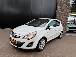Opel Corsa 1.4-16V Cosmo Radio/CD, Cruise, PDC achter, Bluetooth etc. etc.