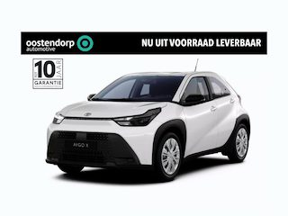 Toyota Aygo Hybrid 115 play | Nieuwe auto | Uit voorraad leverbaar |