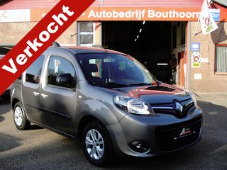 Renault Kangoo 1.2 TCe Met rolstoel lift maar kan er ook uit natuurlijk