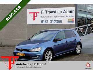 Volkswagen Golf 1.6 TDI Highline BlueMotion Parkeersensoren/Apple carpley/Navigatie/Lichtmetalen velgen/LED/Sportstoelen/Multifunctioneel stuurwiel/Elektrische ramen/Elektrisch verstelbare spiegels.
