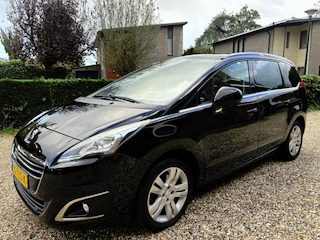 Peugeot 5008 1.6 THP Blue Lease Executive
