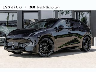 Lynk & Co 02 More 66 kWh MY27 | HEICO 21" Wielen | HEICO Verlagingsveren | 360 Graden Camera | Harman Kardon | Panoramadak | Elektrisch bedienbare voorstoelen met geheugen | Keyless Entry | Getint glas | Adaptieve Cruise Control | Dodehoekassistent | Sfeerverlichting | Stuurwielverwarming | Stoelverwarming