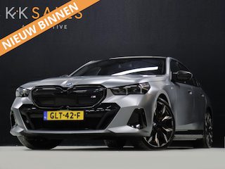 BMW i5 M60 xDrive 84 kWh M Sport Pro [PANORAMADAK, CARBON EXTERIEURPAKKET, M SPORT PAKKET, TREKHAAK, APPLE CARPLAY, ANDROID, BOWERS & WILKINS, CRUISE CONTROL, SFEERVERLICHTING, 360 CAMERA V+A, STOELVERWARMING, STUURVERWARMING, S