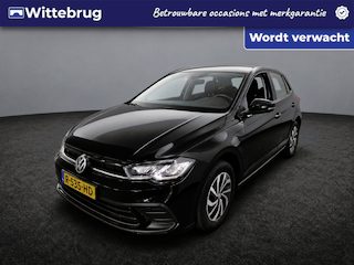 Volkswagen Polo 1.0 TSI Life Business / Navigatie / App connect / Camera / Parkeersensoren V+A / Lichtmetaal 15 inch /