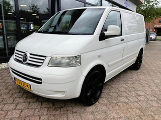 Volkswagen Transporter 2.5 TDI 300 MHD AUTOMAAT NW APK BJ 2007 !!!