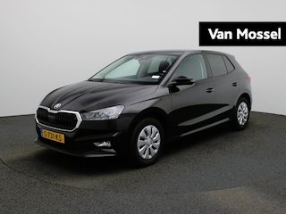 Skoda Fabia 1.0 TSI Ambition | PANORAMADAK | NAVIGATIE | PARKEERSENSOREN VOOR EN ACHTER | APPLE CARPLAY - ANDROID AUTO | AIRCO |