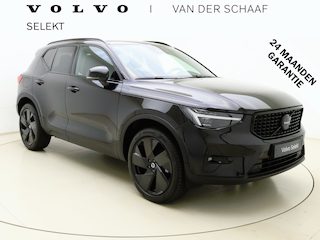 Volvo XC40 B3 177pk Plus Black Edition / Harman Kardon audio / Lighting / Elektrische stoelen met geheugen /