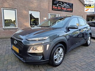Hyundai Kona 1.0T Comfort. Dealer onderhouden. O.a. carplay, cruise, camera, etc. Prijs inclusief garantie en onderhoud.
