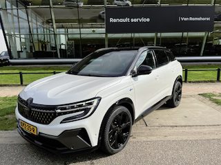 Renault Austral 1.2 E-Tech full hybrid 200PK iconic esprit Alpine / 4-Control / Elek. Achterklep / 360 Camera / Stoelverw.Stuurverw. / LMV /