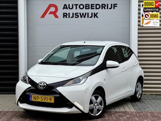 Toyota Aygo 1.0 VVT-i x-play Airco/Elektrische ramen