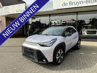 Toyota Aygo Hybrid 115 pulse + easy pack stoelverwarming / keyless start / parkeersensoren voor + achter / Navigatie / Apple Carplay / Android Auto / parkeercamera / 10 jaar Toyota garantie / rijklaarprijs incl. Toyota Pechhulppas