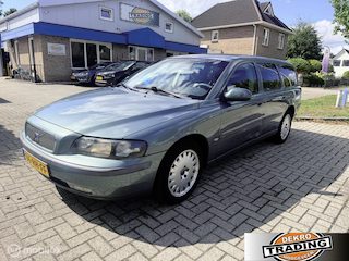 Volvo V70 2.4 T Comfort Line 200PK camera grootscherm