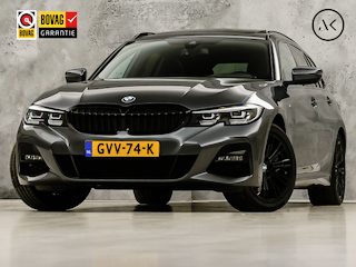 BMW 330e M Sport High Executive 292Pk Automaat (PANORAMADAK, M PAKKET, APPLE CARPLAY, CAMERA, LEDER/ALCANTARA, SFEERVERLICHTING, GETINT GLAS, ELEK ACHTERKLEP, STOELVERWARMING, NIEUWSTAAT)