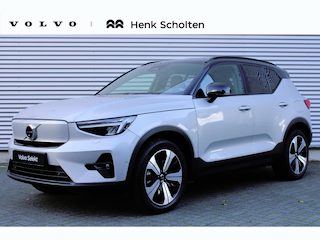 Volvo XC40 Recharge Ultimate 70 kWh | Wegklapbare Trekhaak | All-Season Banden | Lederen Bekleding | Panoramadak | 360 Graden Camera | Stuurverwarming | Stoelverwarming | Harman/Kardon | 19-Inch Lichtmetalen Velgen | Getint Glas | BLIS | Elektrisch Verstelbare Voorstoelen | Keyless | Elektrische Achterklep | Silver Dawn Metallic | Apple Carplay | Google Services |