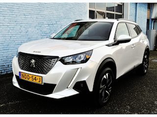 Peugeot 2008 1.2 Allure Pack Aut. Nav trekh camera