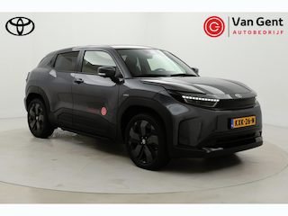 Toyota Urban Cruiser Executive 61 kWh | Panoramadak | Dodehoek detectie | Warmtepomp | JBL | 360 camera | Apple Carplay / Android Auto | Stoel-/stuurverwarming | Keyless | Adaptive Cruise | Clima | Full LED | 19 inch