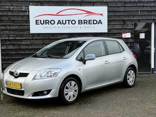 Toyota Auris 1.4-16V Sol