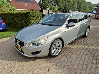 Volvo V60 2.0T Summum | Export | Pano | Camera | Leder