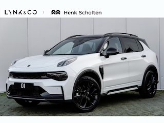 Lynk & Co 01 276PK More | 360 Graden Camera | Harman Kardon | Panoramadak | Elektrisch bedienbare voorstoel met geheugen | Keyless Entry | Getint glas | Adaptieve Cruise Control | Dodehoekassistent | Sfeerverlichting | Stuurwielverwarming | Stoelverwarming