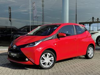 Toyota Aygo 1.0 VVT-i x-play | Airco | Camera | Lichtmetaal
