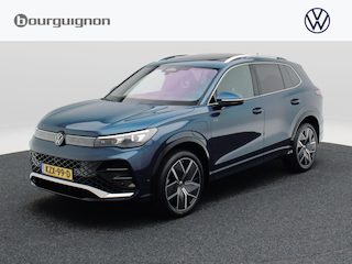 Volkswagen Tiguan 1.5 eHybrid R-Line | Trekhaak | Panoramadak | 360 Camera | Head-Up Display |