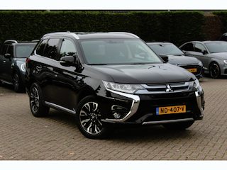 Mitsubishi Outlander 2.0 PHEV Premium / Trekhaak / Camera / Leder&Alcantara / Keyless / 18'' / Stoel+Stuurverwarming / DAB / Cruise Control