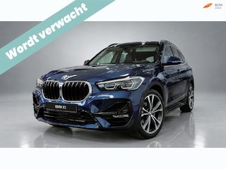 BMW X1 XDrive25e High Executive Sportine|Automaat|Plugin|Navi|Adaptive Led|Panodak|Camera|Sportstoelen|Driving assistant |Trekhaak