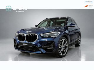 BMW X1 XDrive25e High Executive Sportine|Automaat|Plugin|Navi|Adaptive Led|Panodak|Camera|Sportstoelen|Driving assistant |Trekhaak