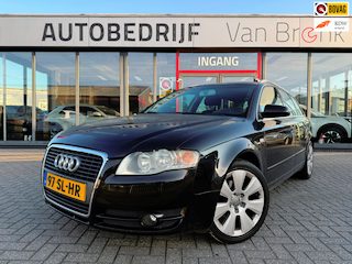 Audi A4 Avant 2.0 Pro Line Business | APK 06-2027