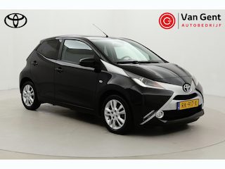 Toyota Aygo 1.0 VVT-i x-joy | Navigatie | Clima | Camera | 15 inch | Bluetooth | Privacy glas