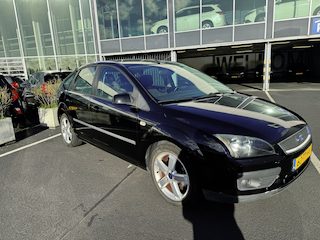 Ford Focus 2.0-16V Futura