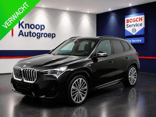 BMW X1 xDrive30e | M Sport | Alcantara/Leer | Pano | Adaptive LED | HUD | 19 inch ( Vestiging - Nieuwegein )