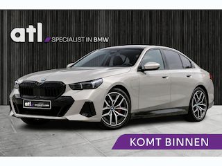 BMW 530e M-Sport Pro | HUD | B&W | ACC | Carbon | 360 | Stoelventilatie | Keyless | Verwarmde stoelen voor en achter | Stuurwielverwarming | Alarm kl.3 | Etc.