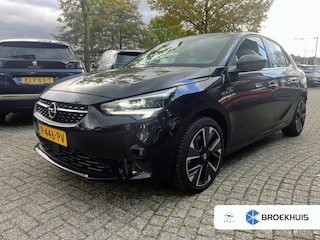 Opel Corsa Elegance 50 kWh | Panoramadak vast (Glas) | Stoelverwarming voor | Stuur verwarmbaar | All Season Banden | Navigatie door middel van Apple Carplay Android auto |