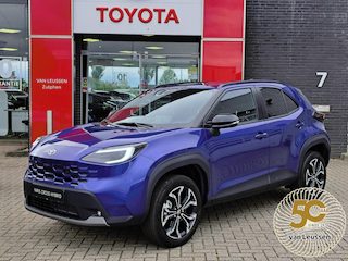 Toyota Yaris Cross 1.5 Hybrid 130 Dynamic NIEUW IN DE SHOWROOM DIRECT LEVERBAAR COMFORT PACK JUNIPER BLUE METALLIC