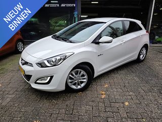 Hyundai i30 1.6 GDI i-Motion Plus | NIEUWE APK | NAVI | CAMERA | CRUISE | LMV | GOED ONDERHOUDEN |