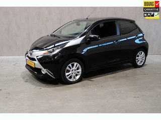 Toyota Aygo 1.0 VVT-i x-joy Camera/Navigatie Prijs is rijklaar incl bovag garantie