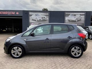 Kia Venga 1.4 CVVT DynamicPLusLine - Airco ecc - Cruise - Navi/camera - Bluetooth/handsfree - Afn. trekhaak - Pdc - l.m velgen