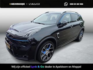 Lynk & Co 01 1.5 Plug-in Hybrid | PHEV | Trekhaak | Panoramadak | 360 Graden Camera | Parkeersensoren | Infinity Audio | Keyless Entry | Elektrische Achterklep | Elektrisch Verstelbare Stoel | LED Koplampen | Cruise Control Adaptief | Dodehoekdetectie | Stoelverwarming | Navigatie | Apple Carplay  | Android Auto