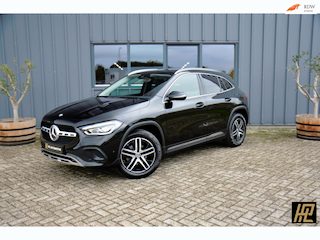 Mercedes-Benz GLA 180 Business Line 136pk Aut. * Leer * Navi * Carplay/Android * Cruise * Stoelverwarming * PDC V+A * Top