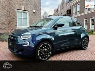 Fiat 500 La Prima 42 kWh | RIJKLAARPRIJS | Topuitvoering | Panoramadak | 360° Camera | Apple CarPlay