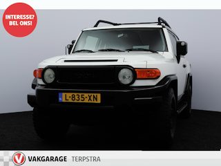 Toyota FJ Cruiser Xtreme/ Automaat!/ Prins-LPG!/ 243pk!/ Two-Tone/ Trekhaak/ 16'' LMV/ Extra getint glas/ Navi/ Airco/ Cruise/ Bluetooth/ LEDER. Stuur/ Dakrails.