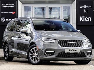 Chrysler Pacifica 3.6 V6 Hybrid Pinacle | Pano | 360 Camera | 7 pers. | Entertainment systeem | Harman Kardon | Luxe Lederen Bekleding | 18 '' |