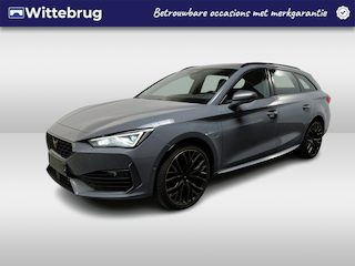 Cupra Leon 1.4 e-Hybrid VZ Performance / 245 PK/ AUTOMAAT/ ELEKTR. TREKHAAK/ NAVI/ FULL-LINK/ ELEKTR. ACHTERKLEP/ STUUR-STOELVERWARM/ CAMERA/ ADAPT-CRUISE