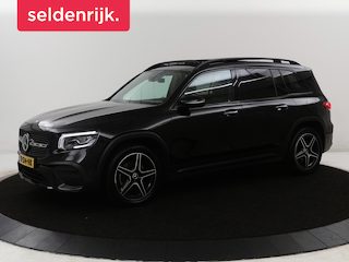 Mercedes-Benz GLB 200 Business Solution AMG | Panoramadak | Leder/alcantara | Memory Stoelverwarming | Adaptive cruise | Camera | Park assist | Sfeerverlichting | Carplay